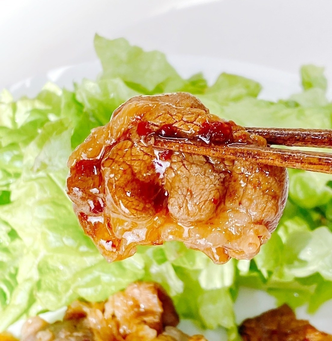 セブン-イレブンのおすすめおつまみ「炭火で焼いた 牛カルビ焼」