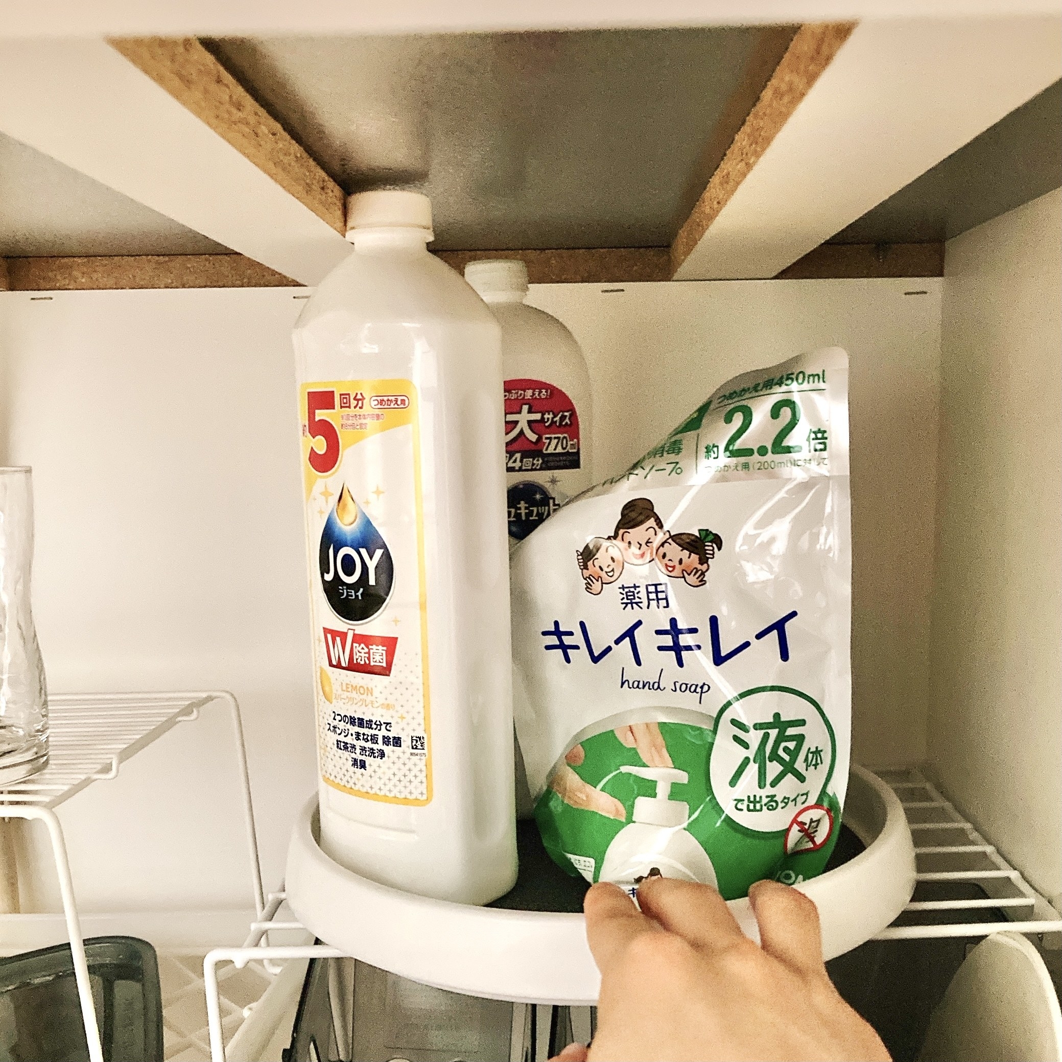 CanDo(キャンドゥ)のおすすめ便利グッズ「回転テーブル」