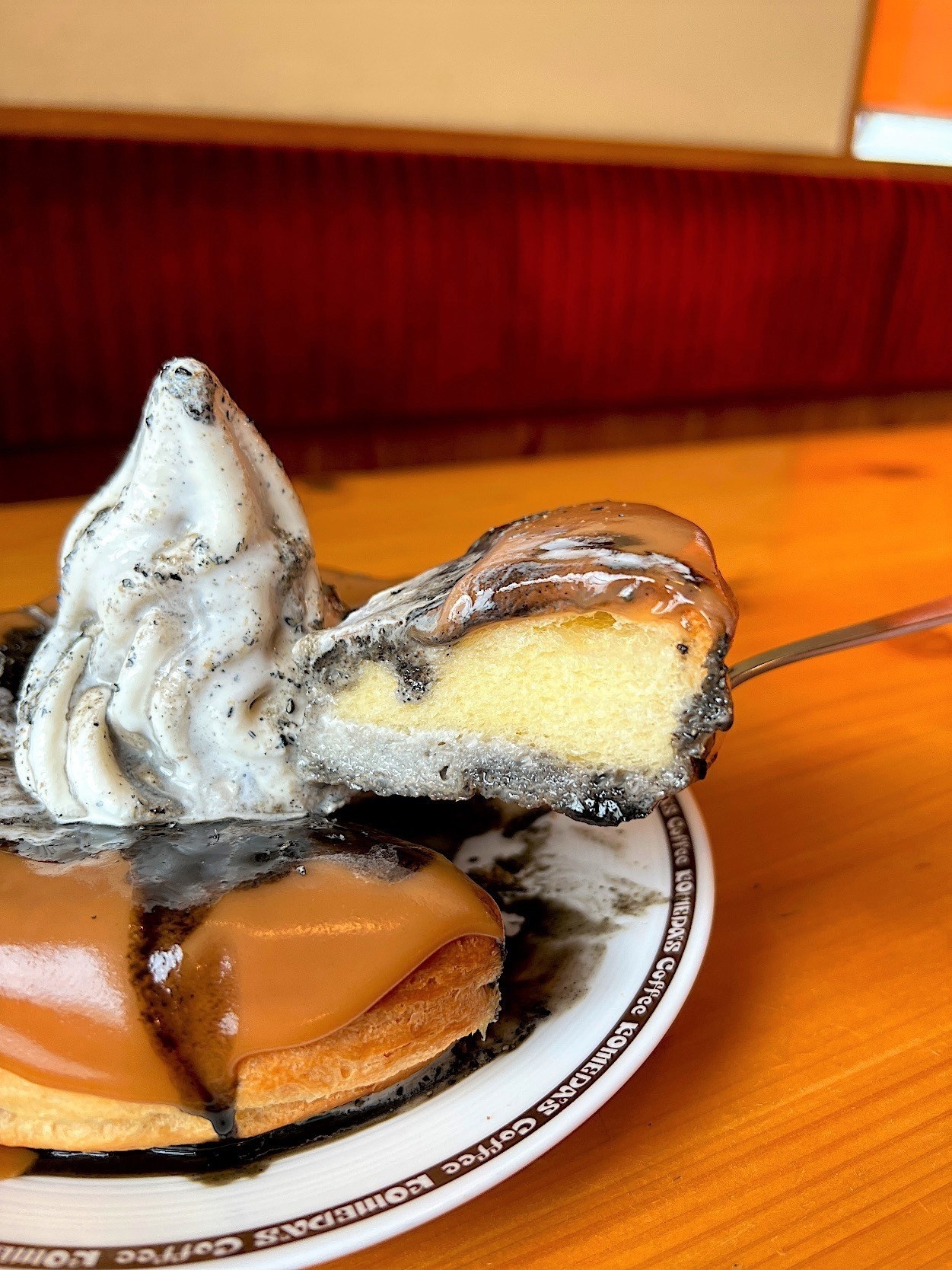 ☆コメダ珈琲店の「シノワール和香」は、ボリューム満点でおいしいデニッシュとソフトクリームのオススメフードメニューです。