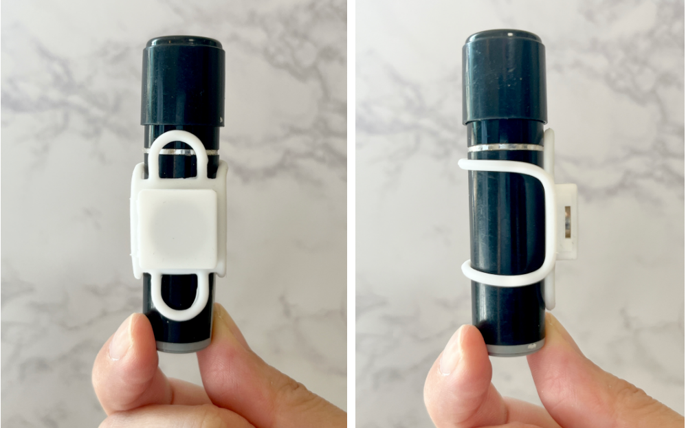 Seria(セリア)のおすすめ便利グッズ「玄関ドアにくっつくハンコホルダー」