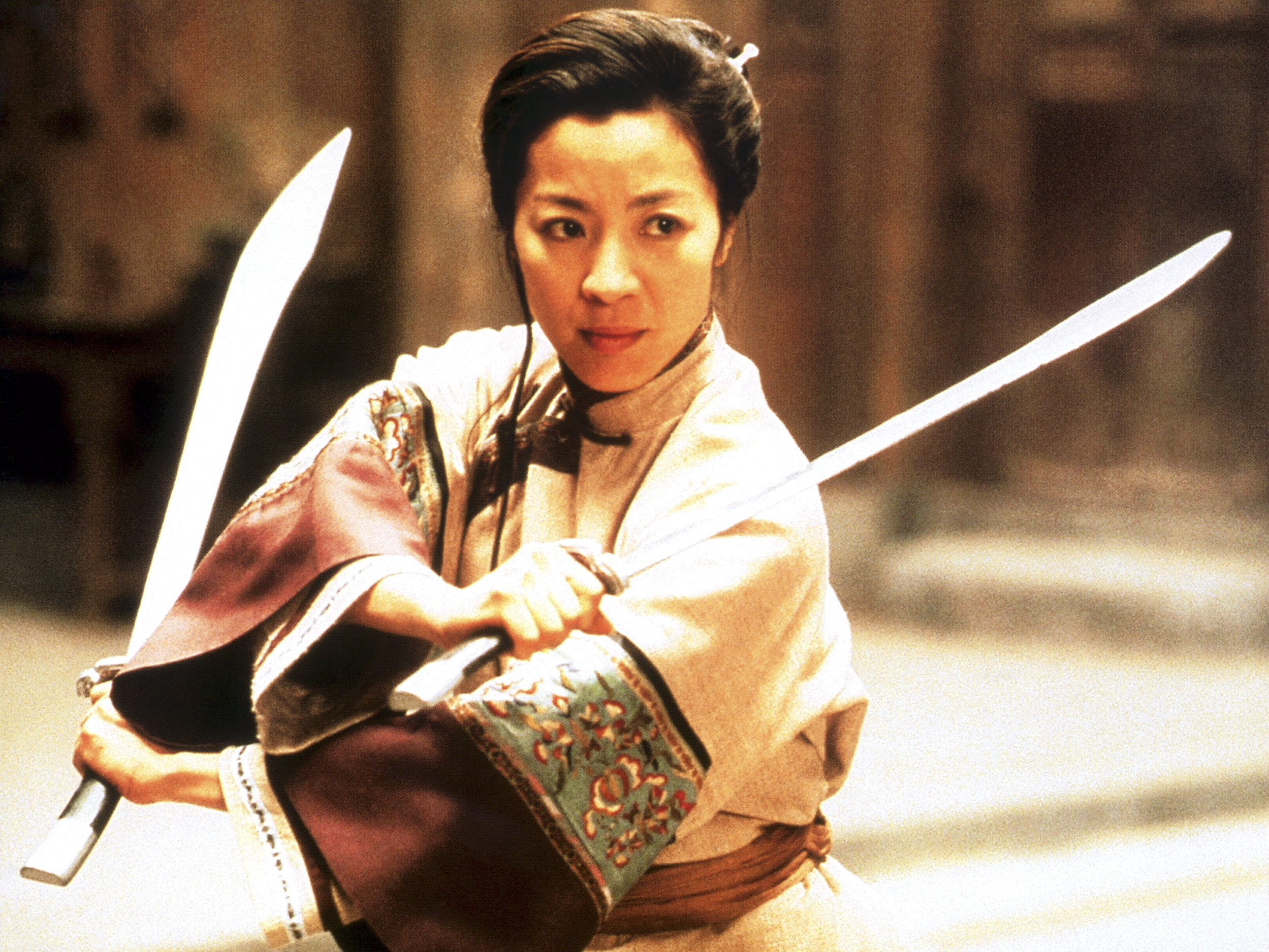 michelle yeoh wielding swords in crouching tiger, hidden dragon