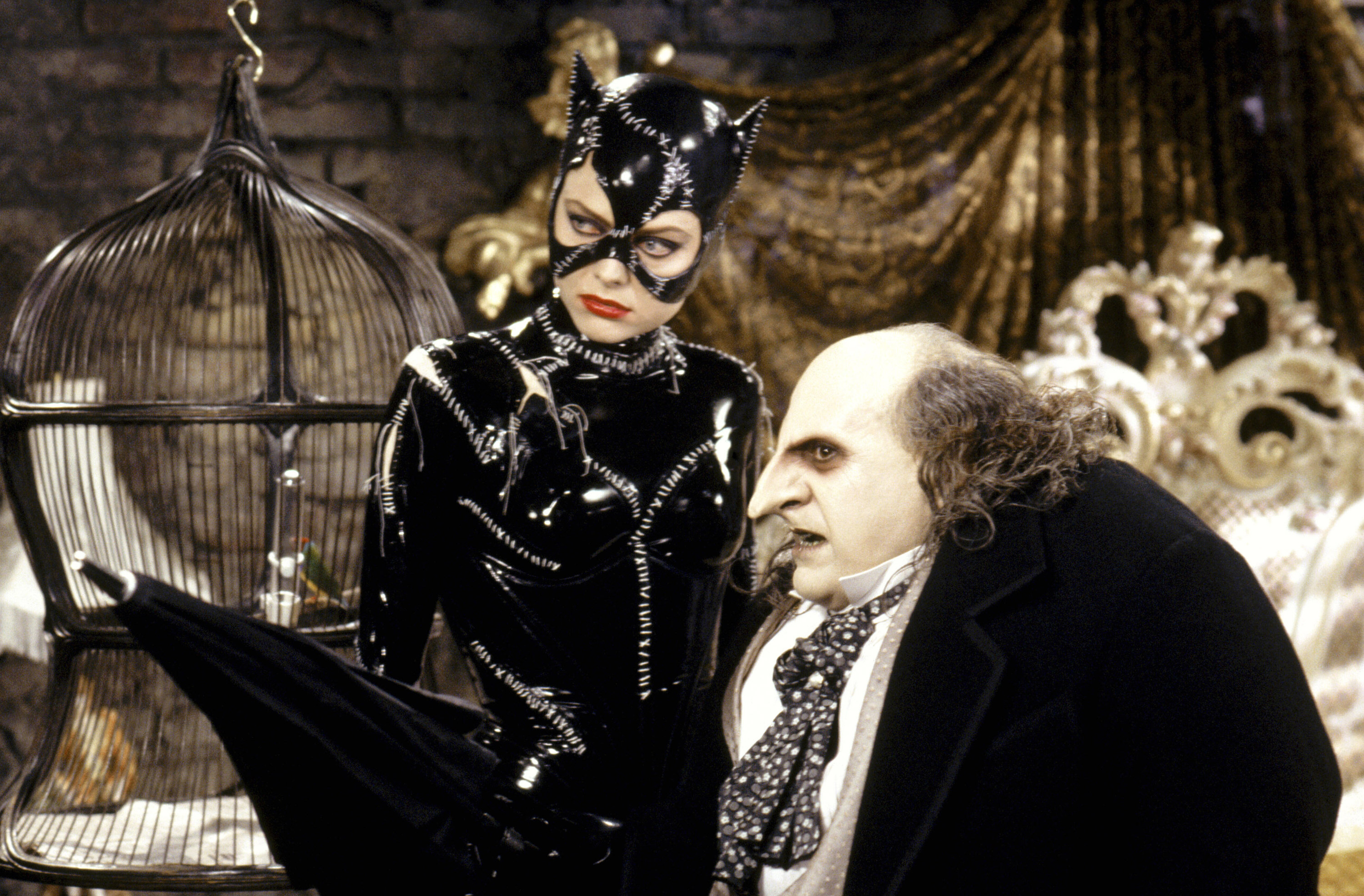 Behind-The-Scenes Facts About “Batman Returns” In Honor Of Its 30th  Anniversary