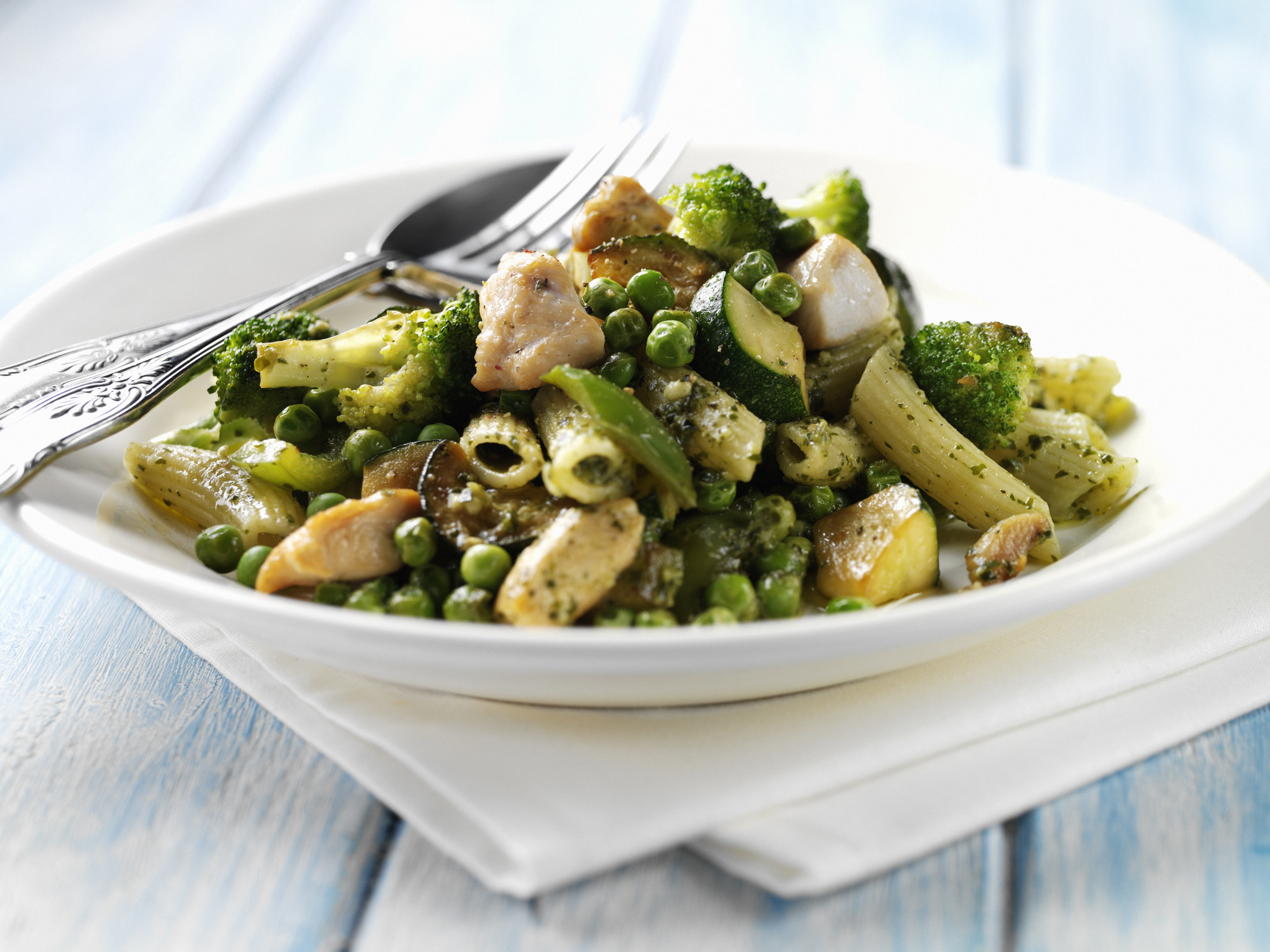 Pasta with peas and broccoli
