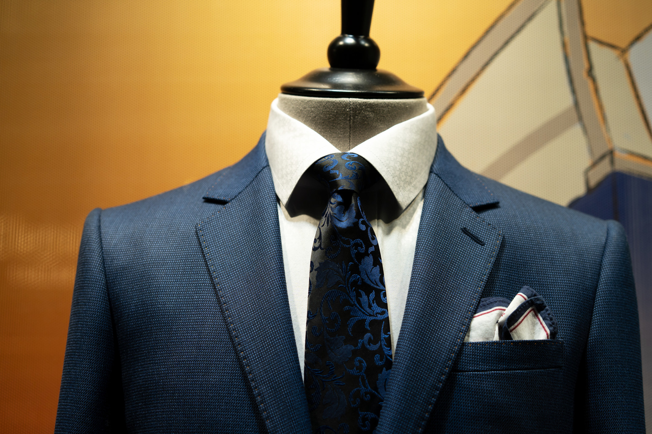 A men&#x27;s suit on a mannequin