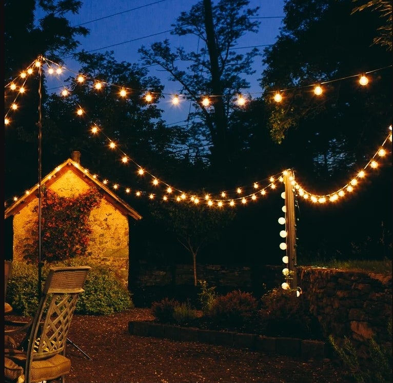 An image of a bulb globe string light that is 25-feet long