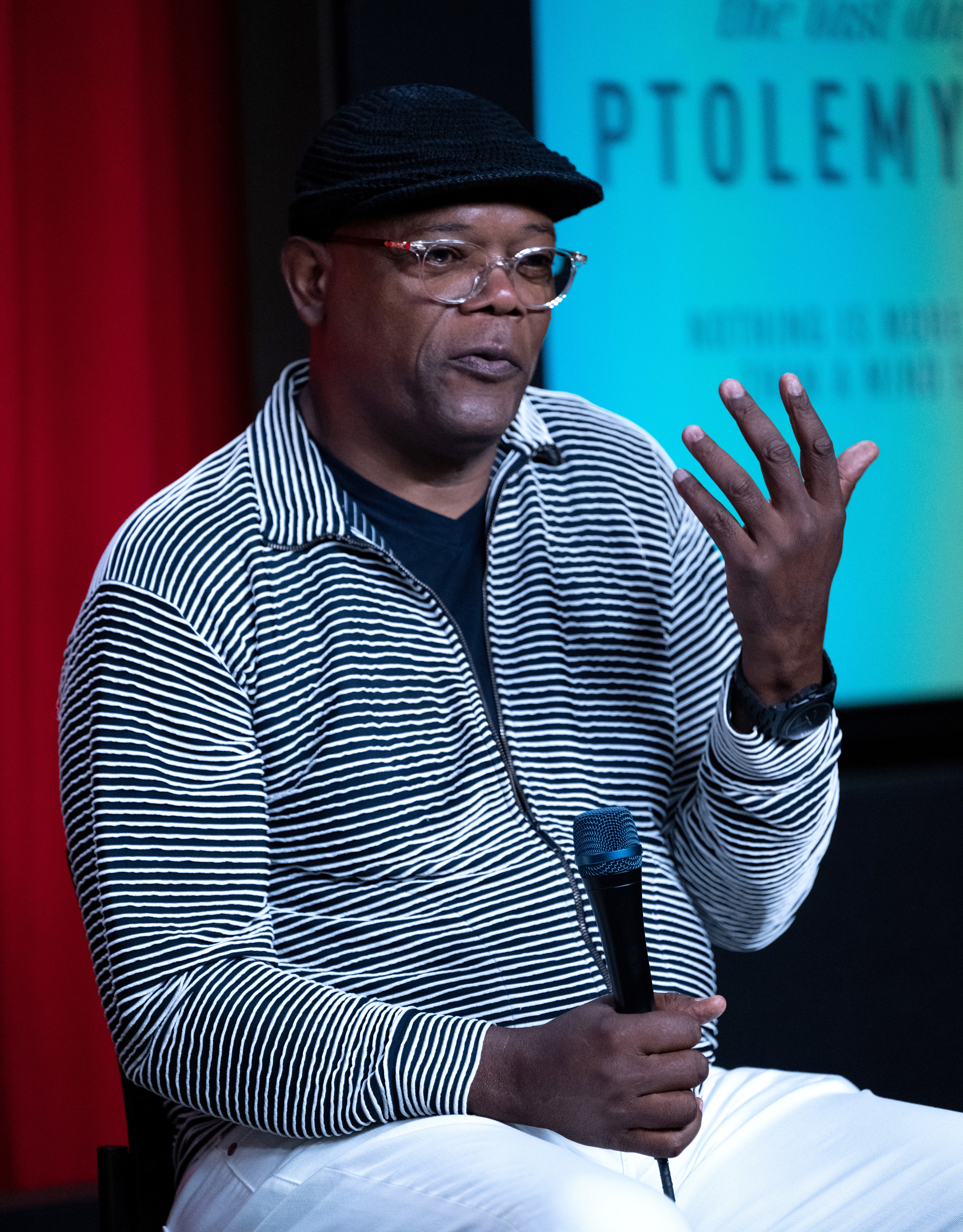 Samuel L Jackson speaking at a SAG event