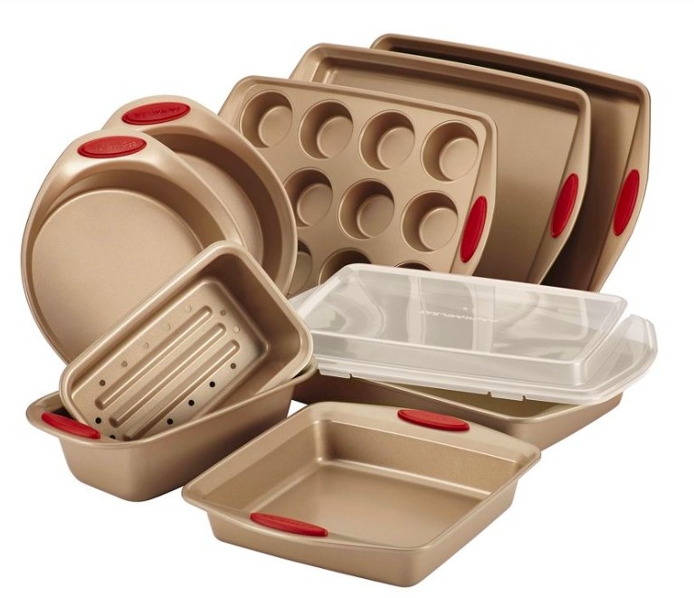 Baking sheets, pans, muffin tin, loaf tin and lid for pan