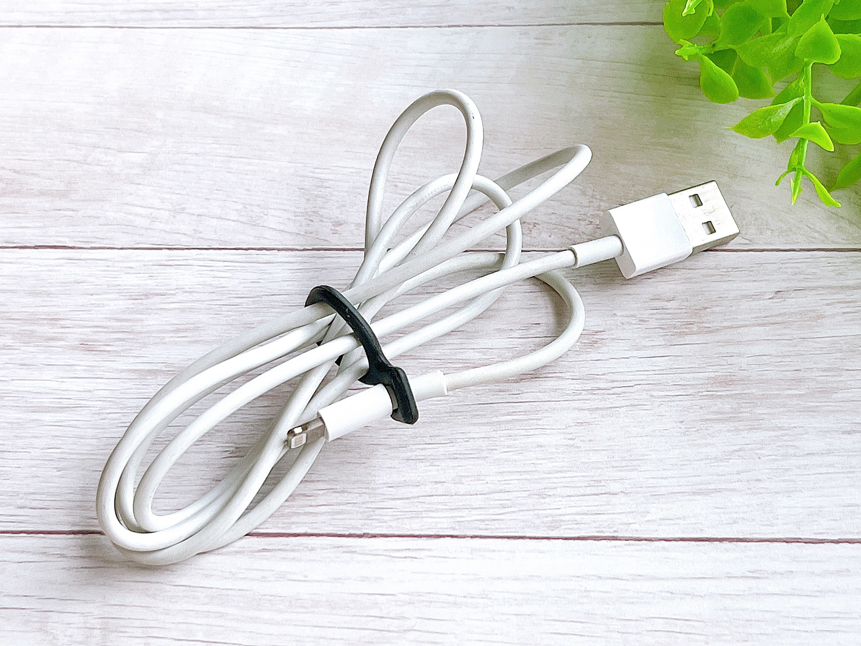 Seria(セリア)のおすすめ便利グッズ「シリコンケーブルゴム S 3P」