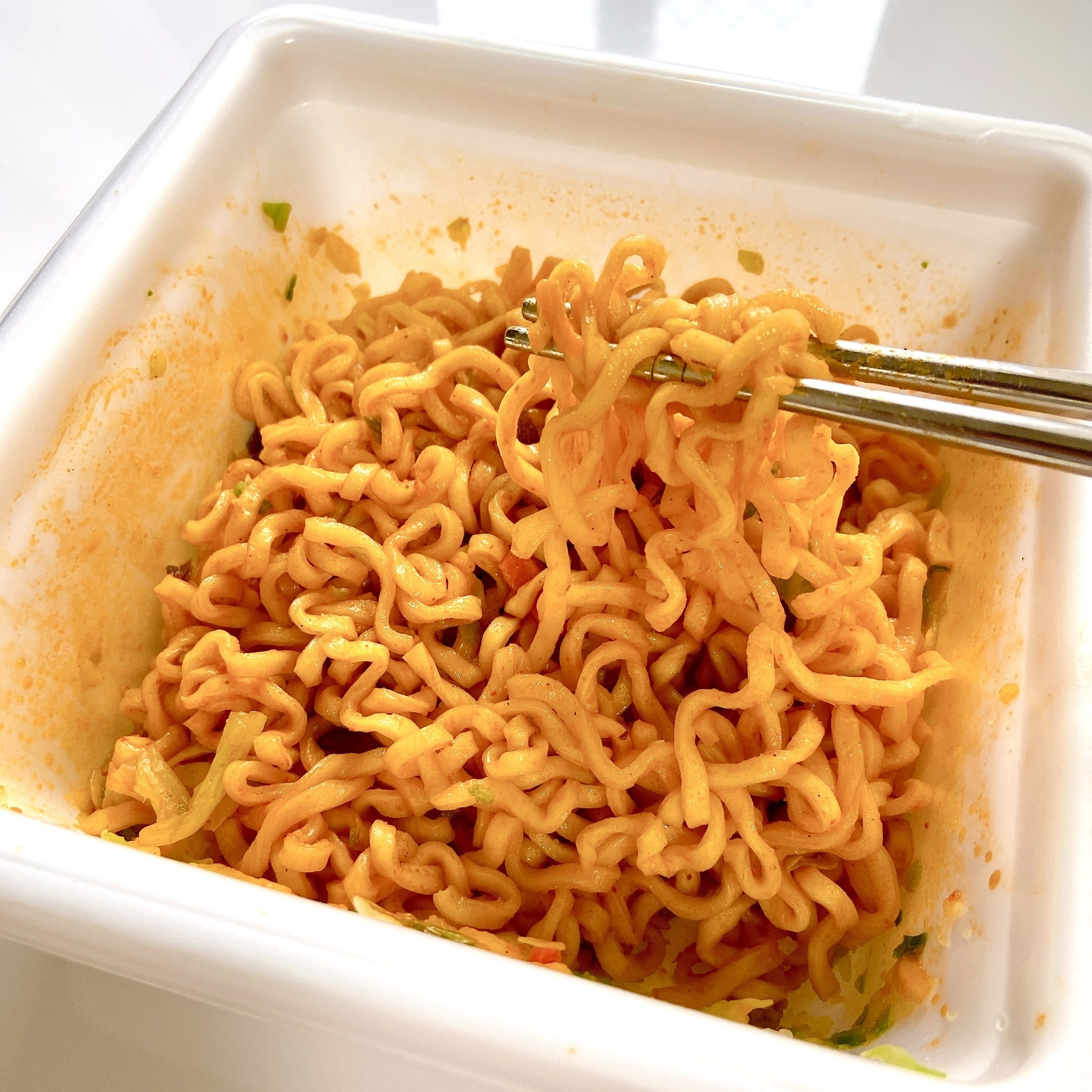 セブン-イレブンのオススメの商品「蒙古タンメン中本 辛旨魚介味噌まぜそば」