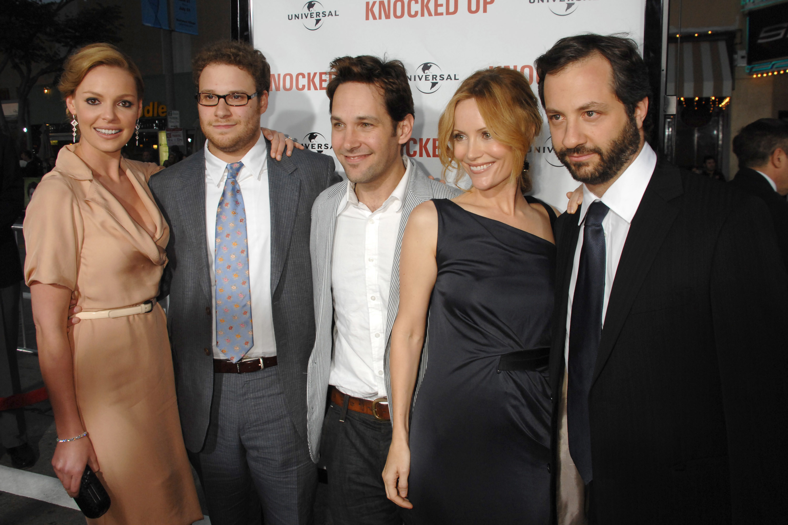 Director Judd Apatow poses with Katherine Heigl, Seth Rogen, Paul Rudd, and Leslie Mann at the premiere of &quot;Knocked Up&quot;