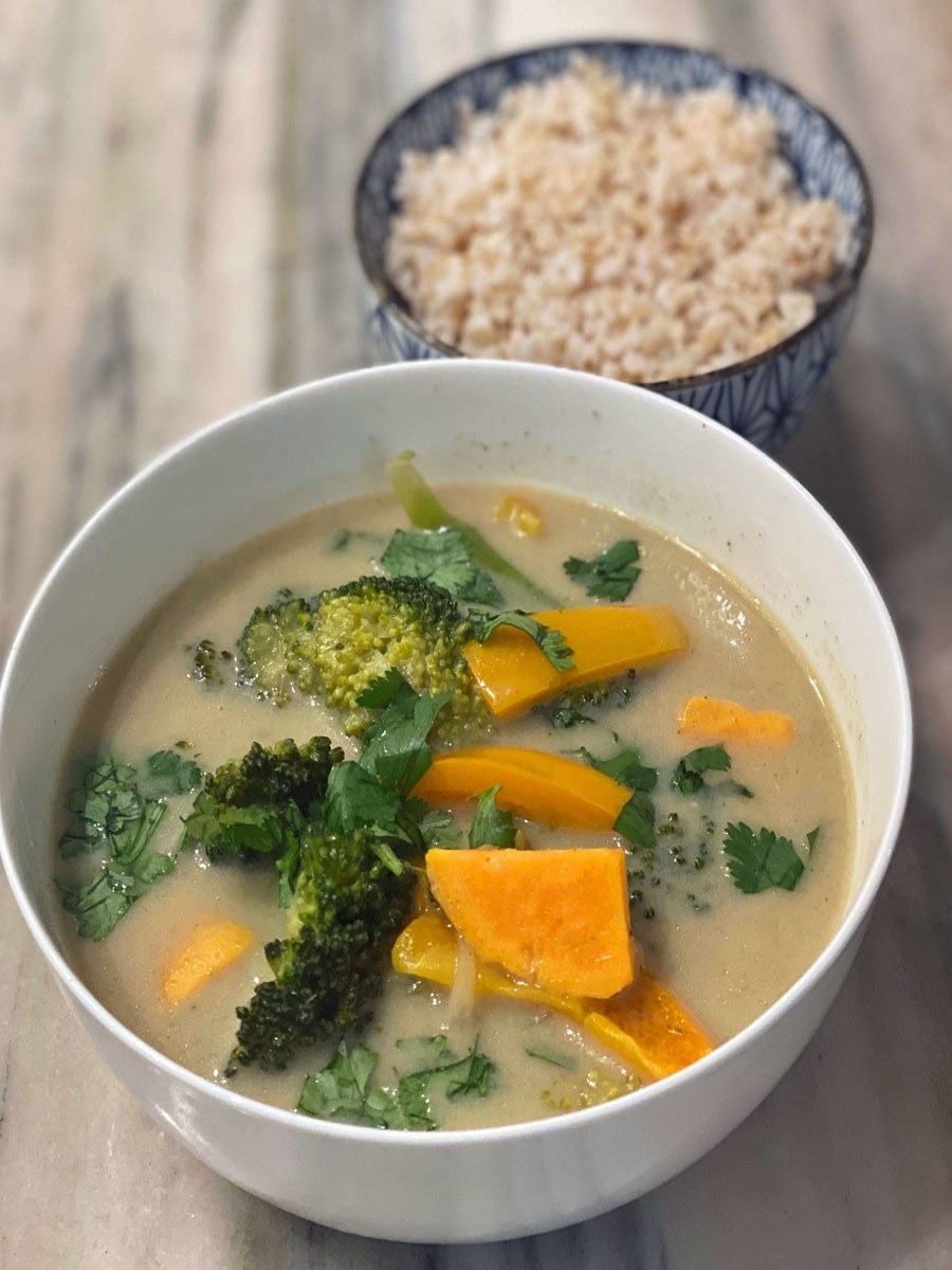 Coconut curry with vegetables and rice
