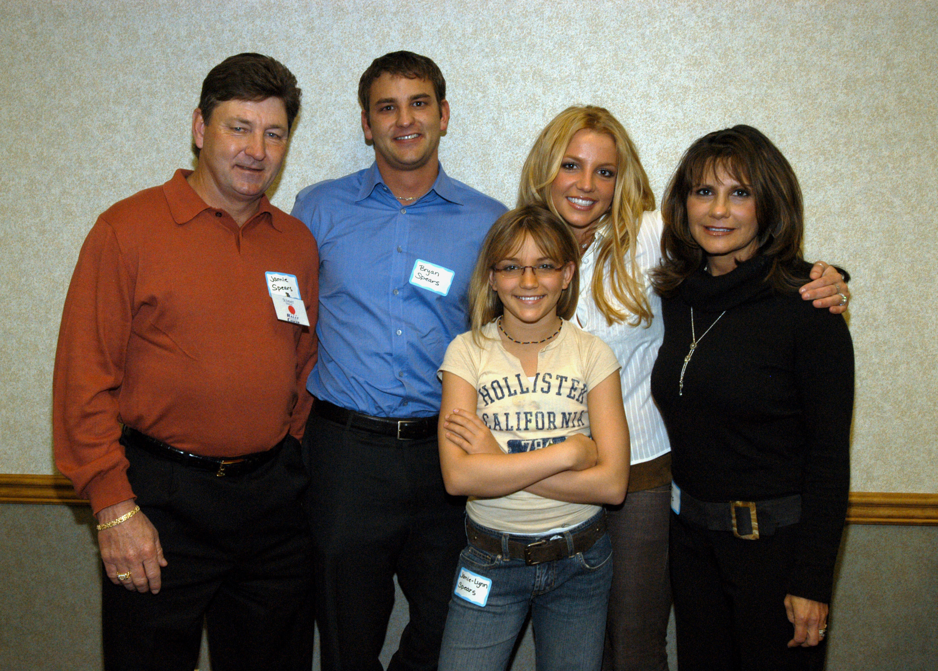Britney poses with her family in a very old photo