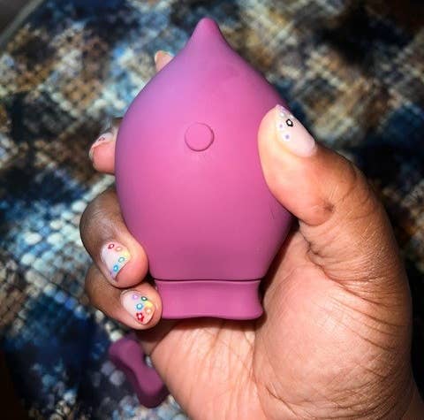 Smile Maker's Poet Suction Vibe Is 25% Off For Oral Sex Week Smile Maker's Poet Suction Vibe Is 25% Off For Oral Sex Week
