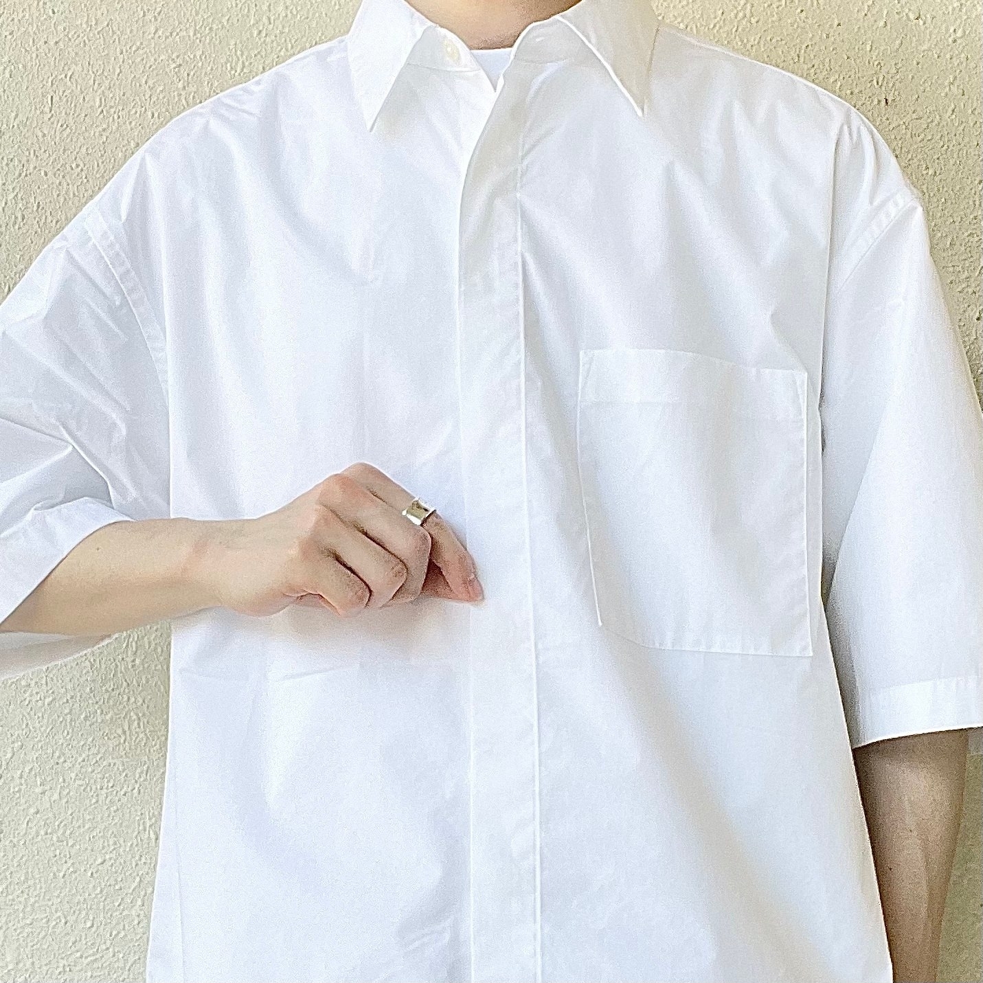 GU（ジーユー）の新作メンズアイテム「ブロードオーバーサイズシャツ（5分袖）」夏コーデにおすすめ