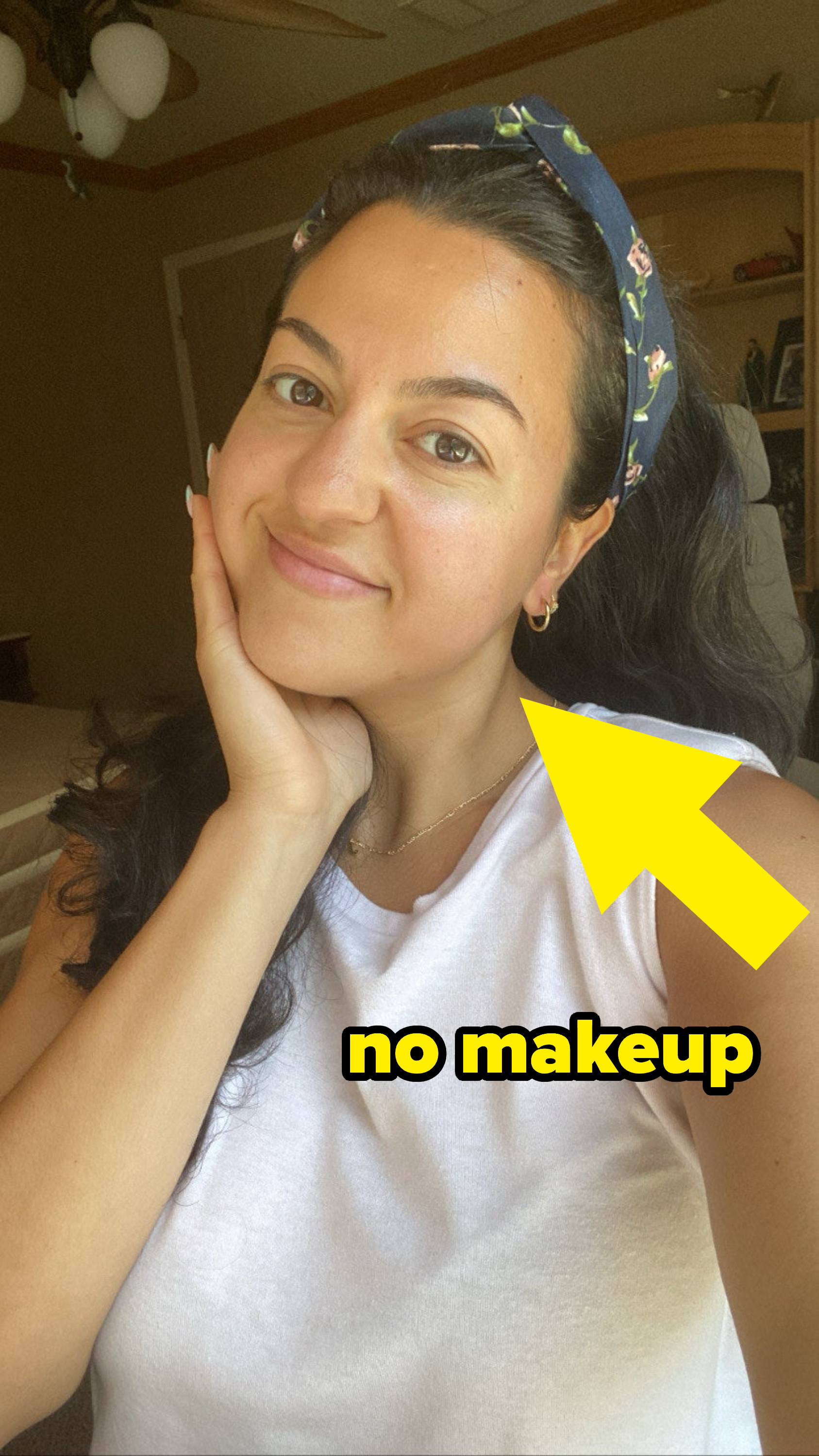 Fabiana posing with no makeup