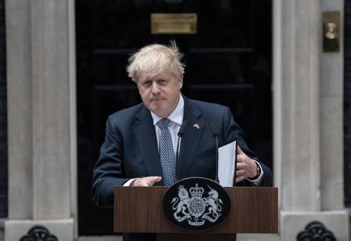 イギリスのボリス ジョンソン首相が辞任スピーチで使った英語 Them S The Breaks の意味 イギリスのボリス ジョンソン首相が辞任スピーチで使った英語 Them S The Breaks の意味