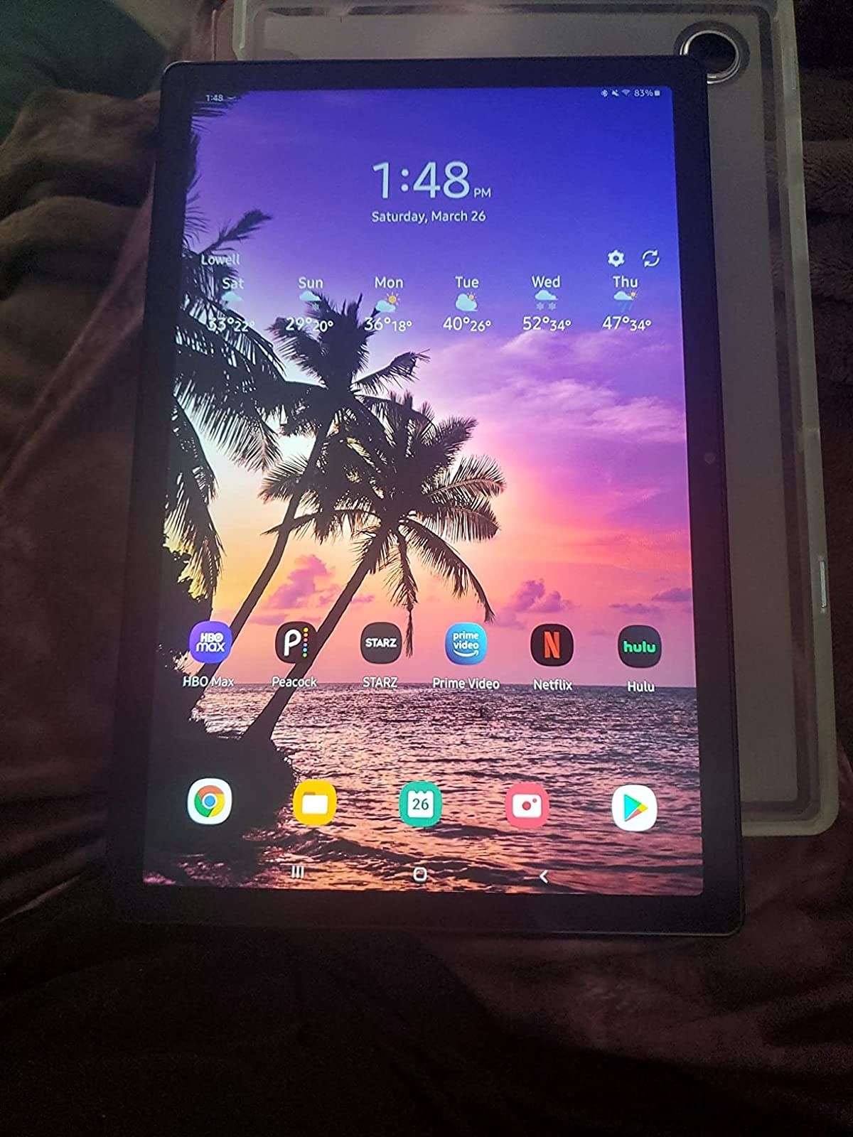 reviewer photo of their galaxy tablet homescreen