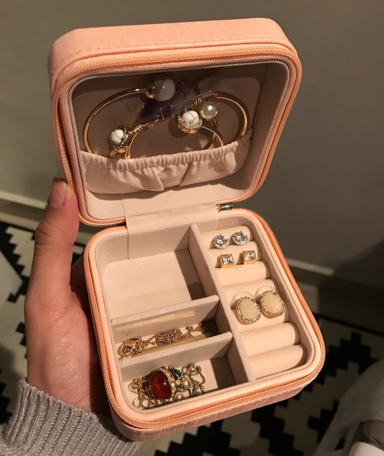 Reviewer image of small pink jewelry box