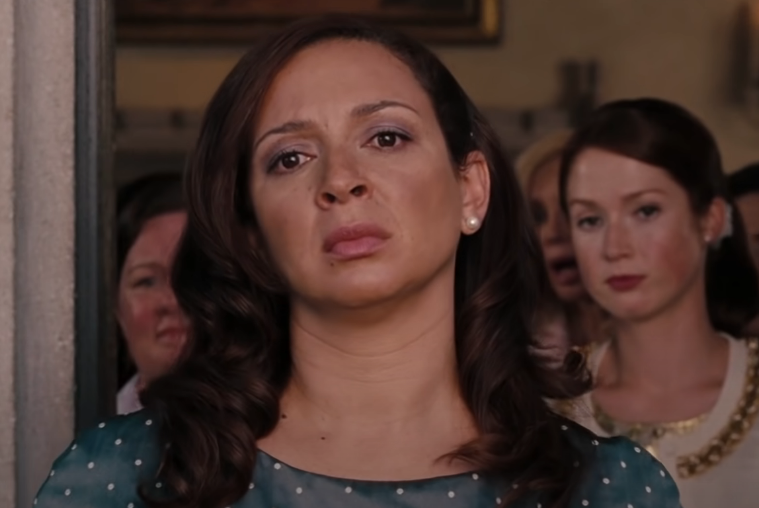 Maya Rudolph as Lillian looking sad