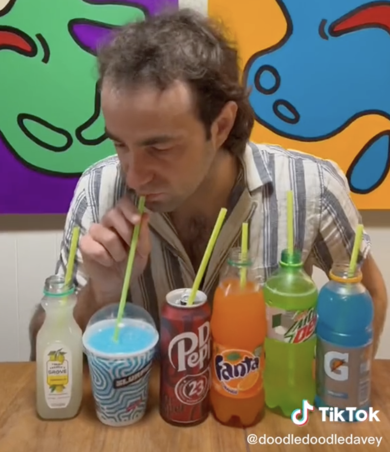 This TikTok-Famous Water Bottle Tricks Me Into Sipping 72 Ounces Per  Day—Here's How