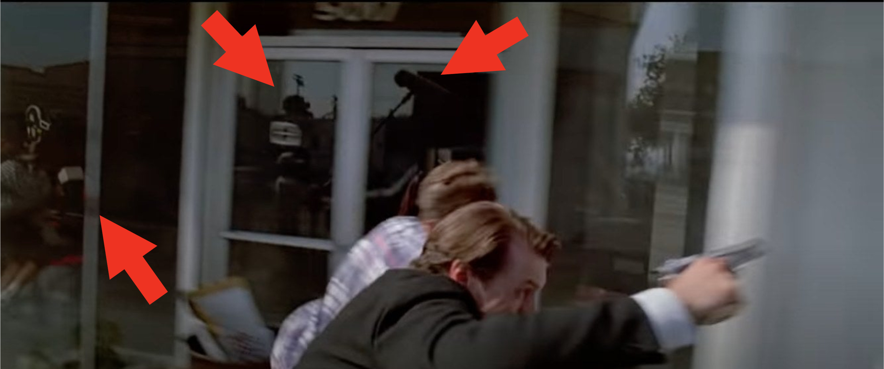 Camera crew and boom mic operator spotted in Reservoir Dogs scene