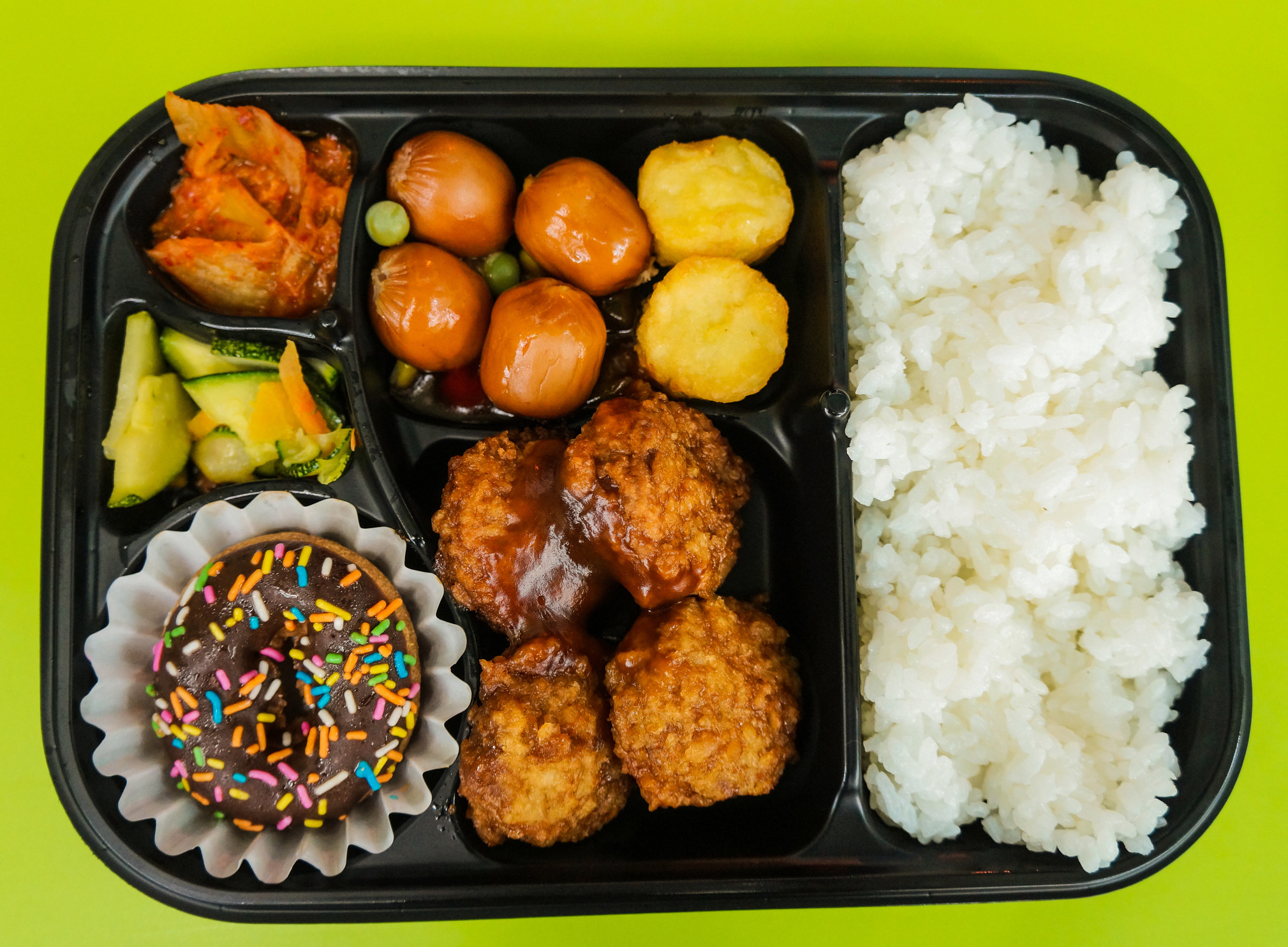 在韩国午餐便当盒。