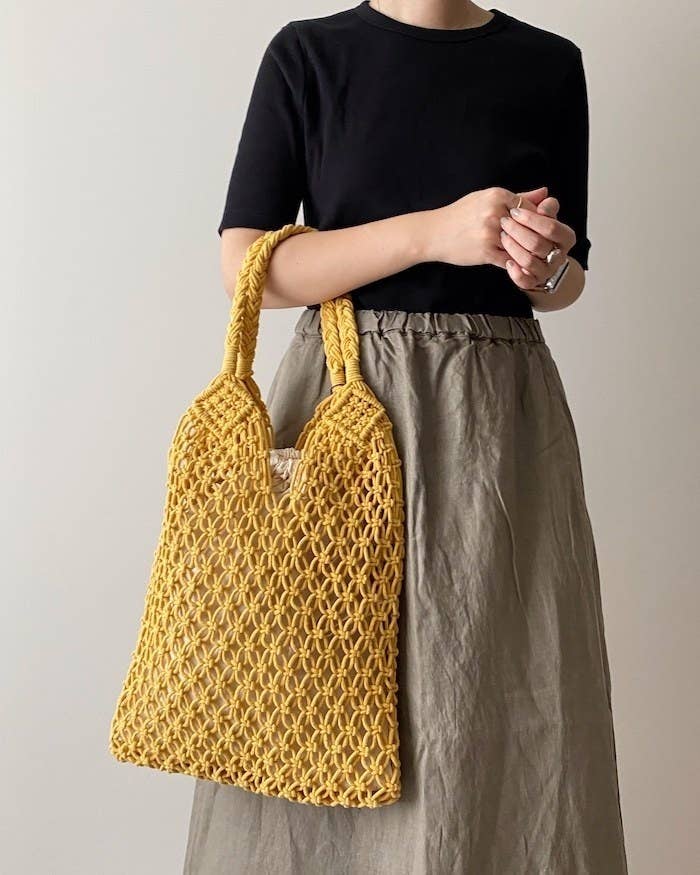ZARA（ザラ）のおしゃれバッグ「編み込みトートバッグ」夏らしくておしゃれ
