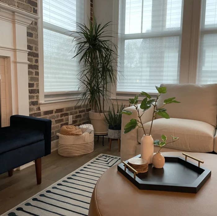 reviewer's picture of the black geometric tray table