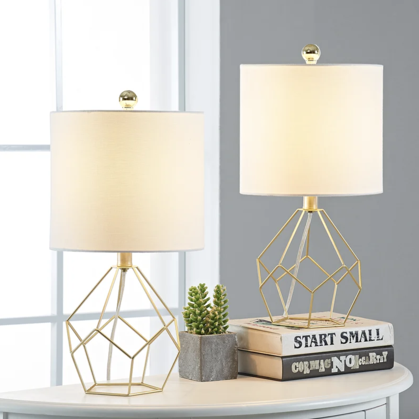 the gold geometric table lamps