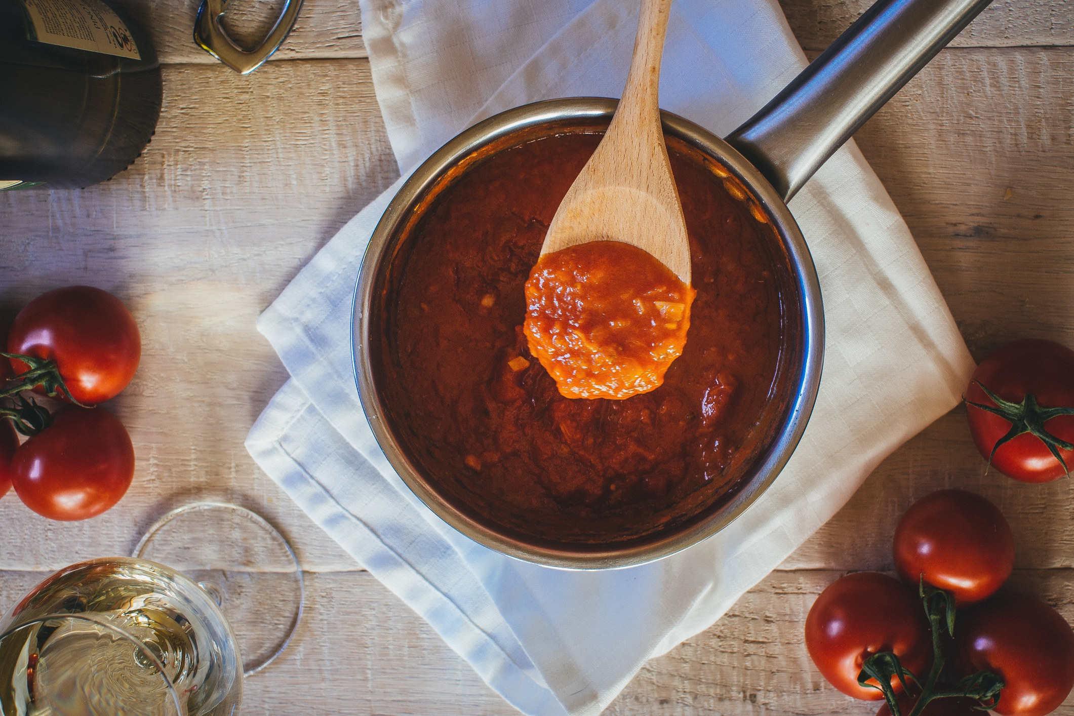 Cooking tomato sauce in a pan.