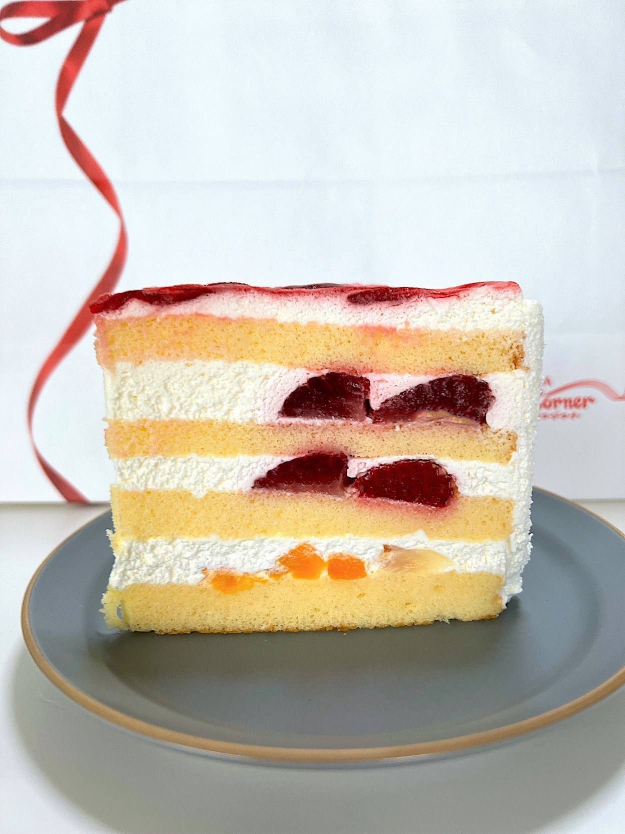 銀座コージーコーナーのオススメスイーツ「ミルショート（いちご）」大きくて美味しい ボリューム感が半端じゃない