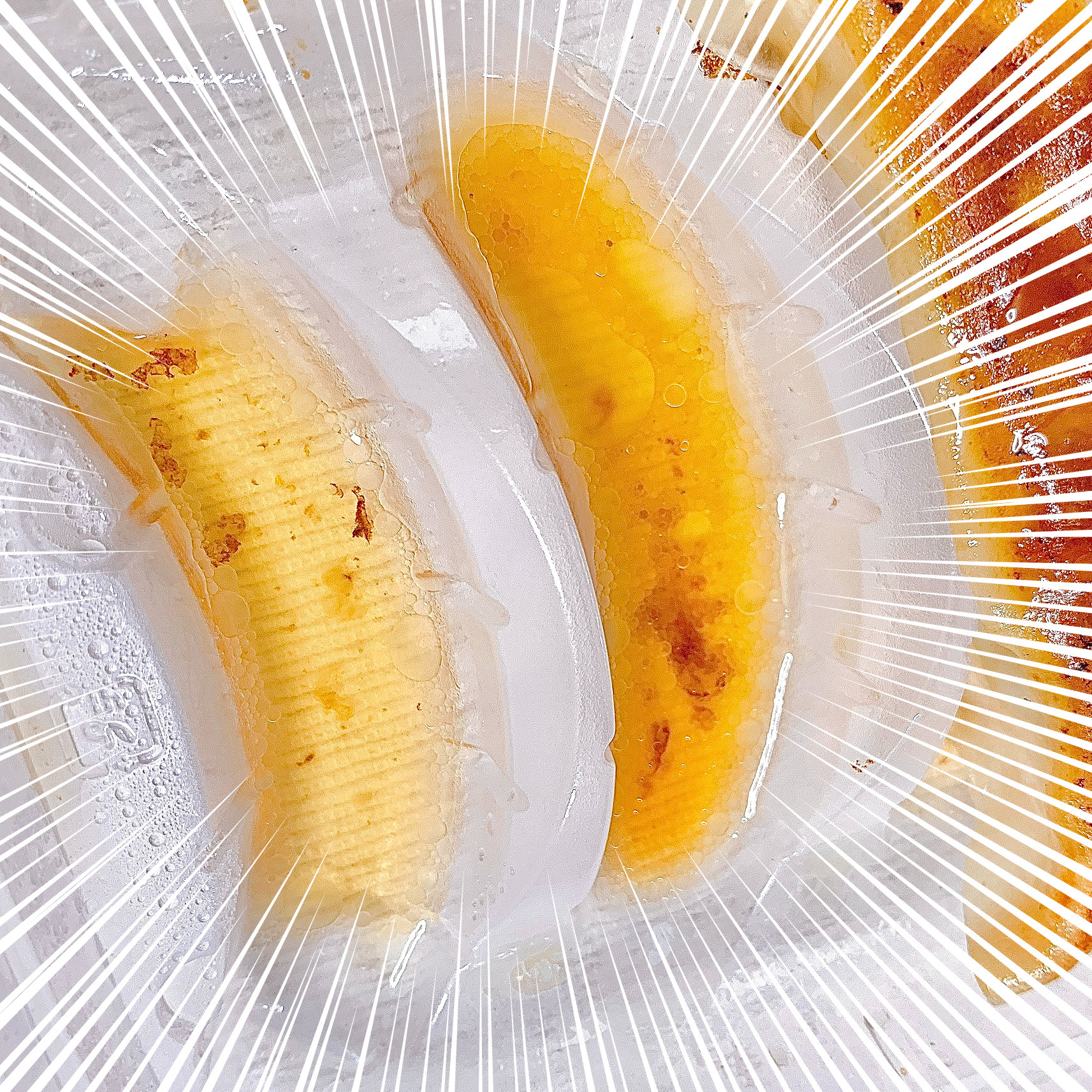 FamilyMart(ファミリーマート)のおすすめ冷凍食品「肉の旨み味わう黒豚大餃子」ぎっしり詰まったお肉ともちもちの皮でボリューム満点