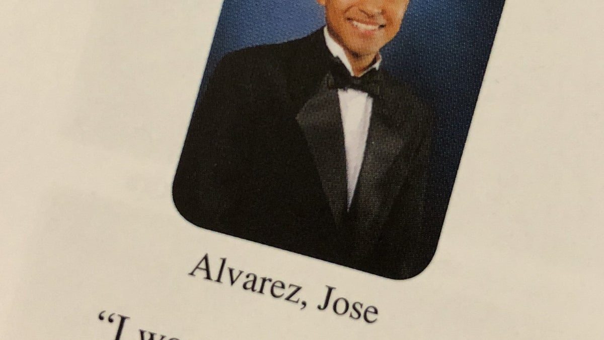 70 Funny Senior Quote Ideas That School Everyone Else's, image size:1200x675