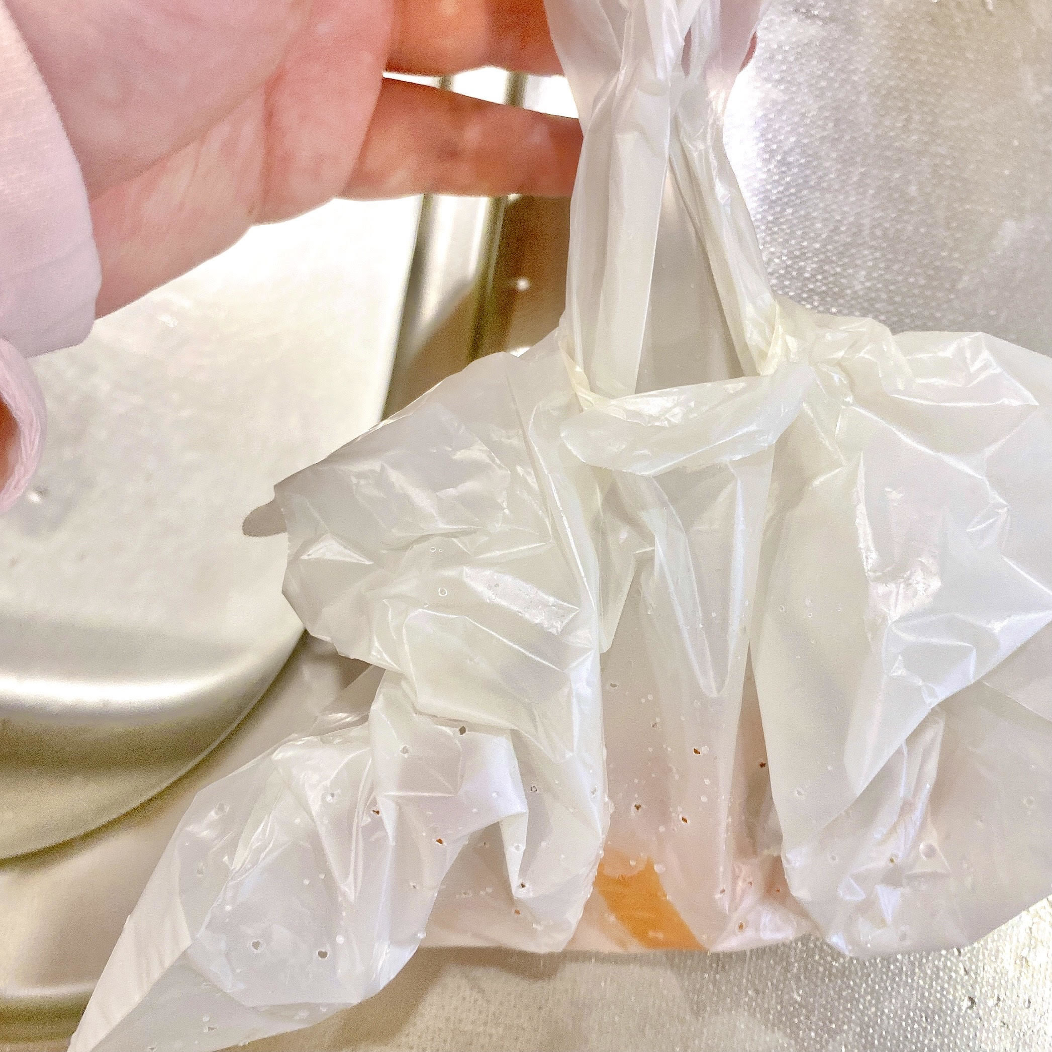 3COINS(スリーコインズ)で見つけた優秀グッズ「シンクにペタッと穴あきゴミ袋」