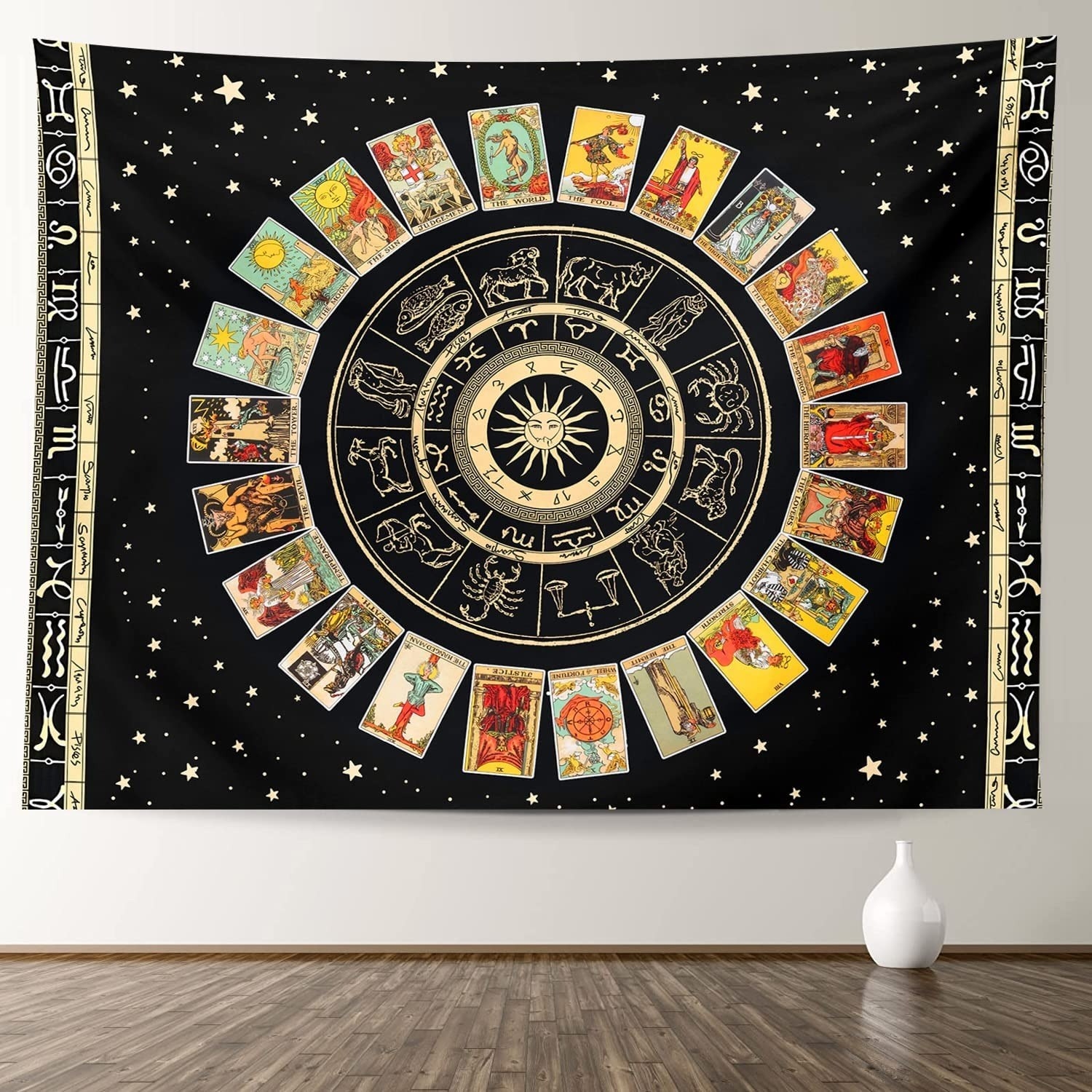 tapiz con cartas del tarot y los signos del zodiaco