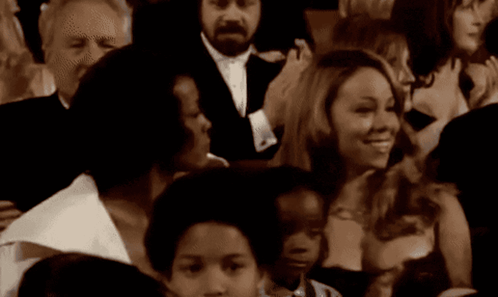 A GIF of Whitney Houston and Mariah Carey at the Oscars