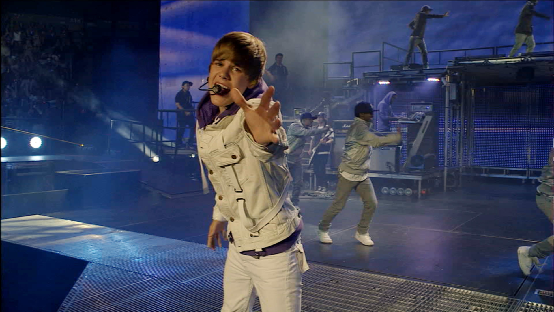 Justin Bieber performs at a concert