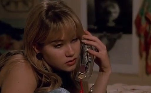 Christina Applegate on the phone in Don&#x27;t tell mom the babysitter&#x27;s dead