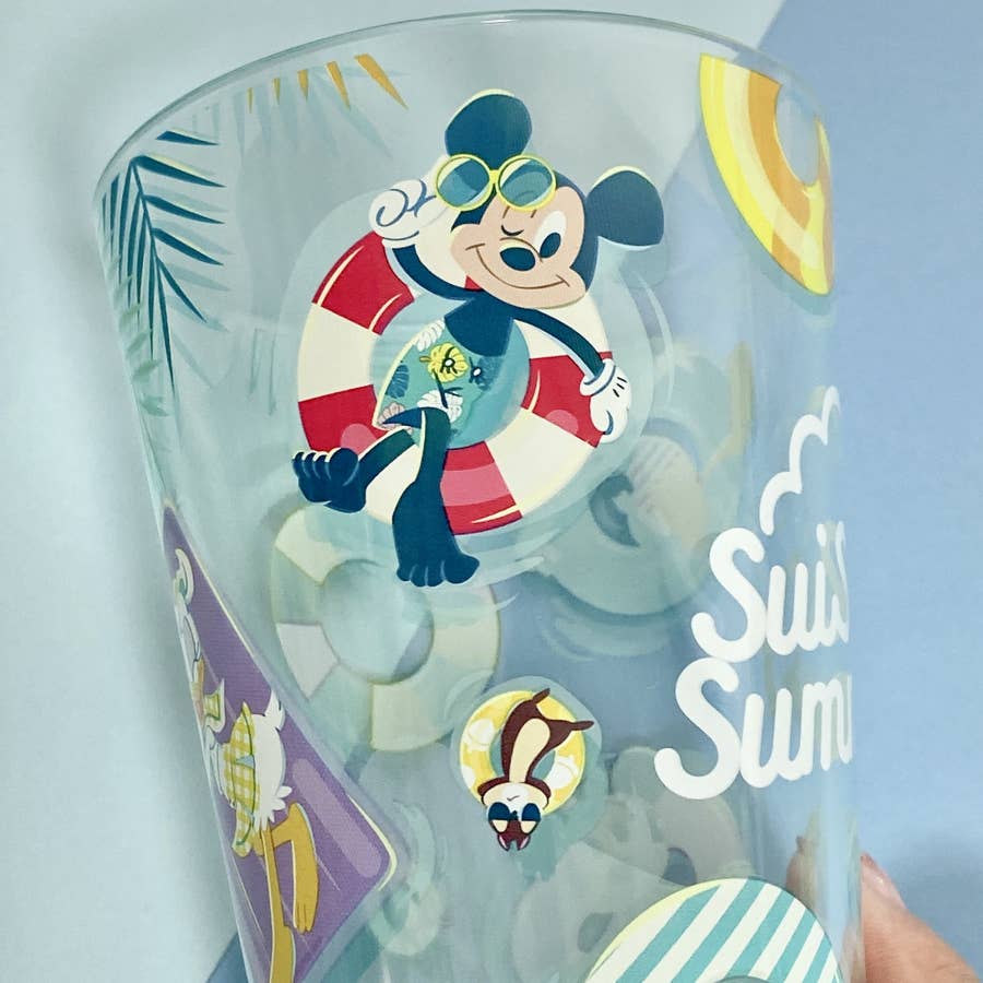 ディズニーランドの 夏限定タンブラー がむっちゃ可愛い これゲットするために行くレベルだわ