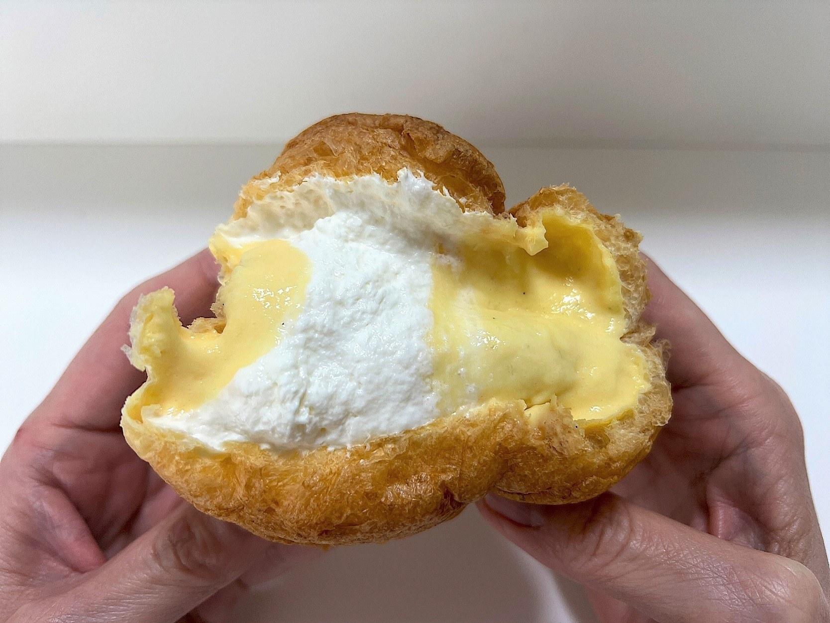 不二家のクリームがたっぷりなスイーツ「金と銀」が美味しい