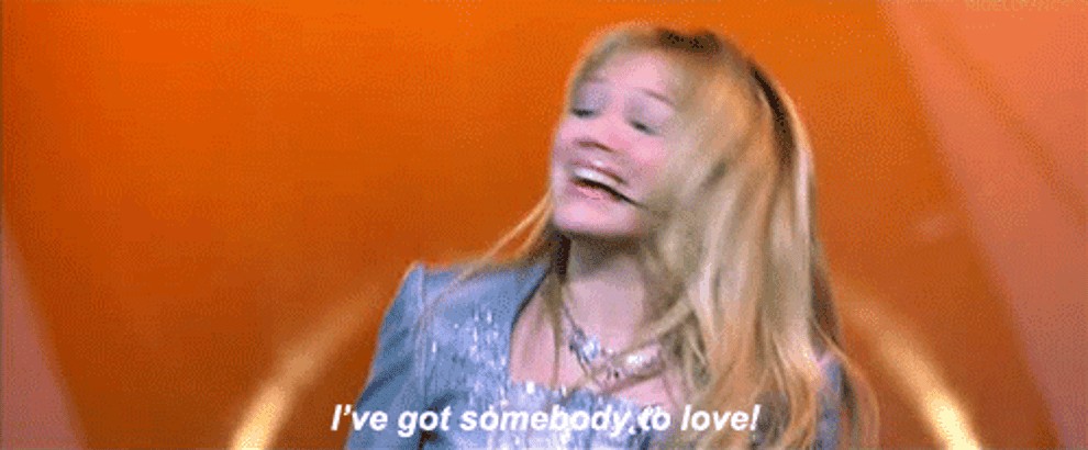 Lizzie mcguire sings i&#x27;ve got somebody to live in the Lizzie mcguire movie