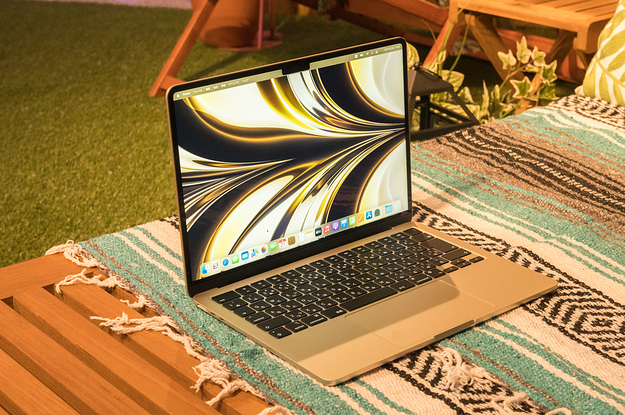 MacBook Air (11-inch, Early 2015)マックブック