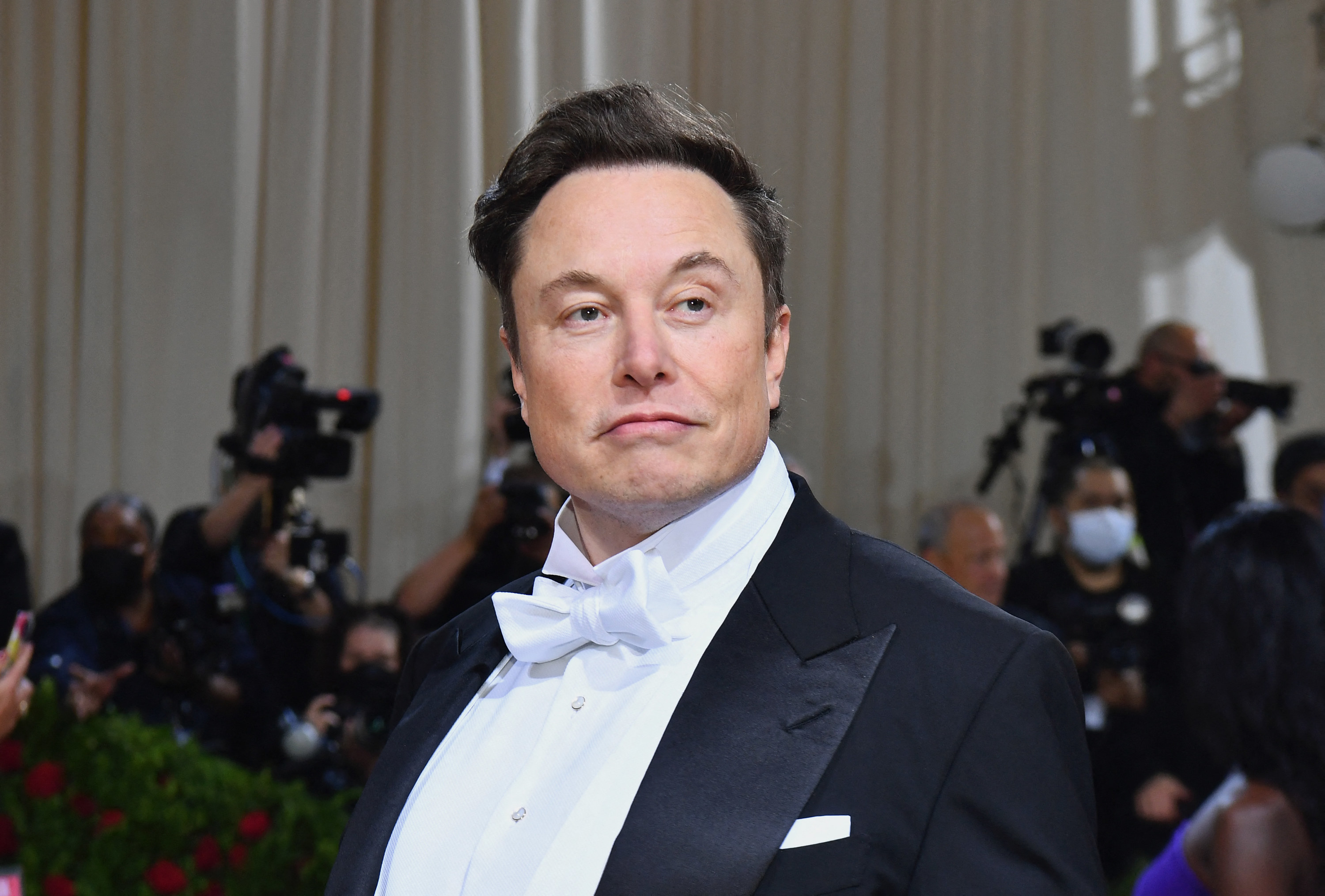 Elon Musk Denies Rumors Of Affair Google Cofounders Wife photo