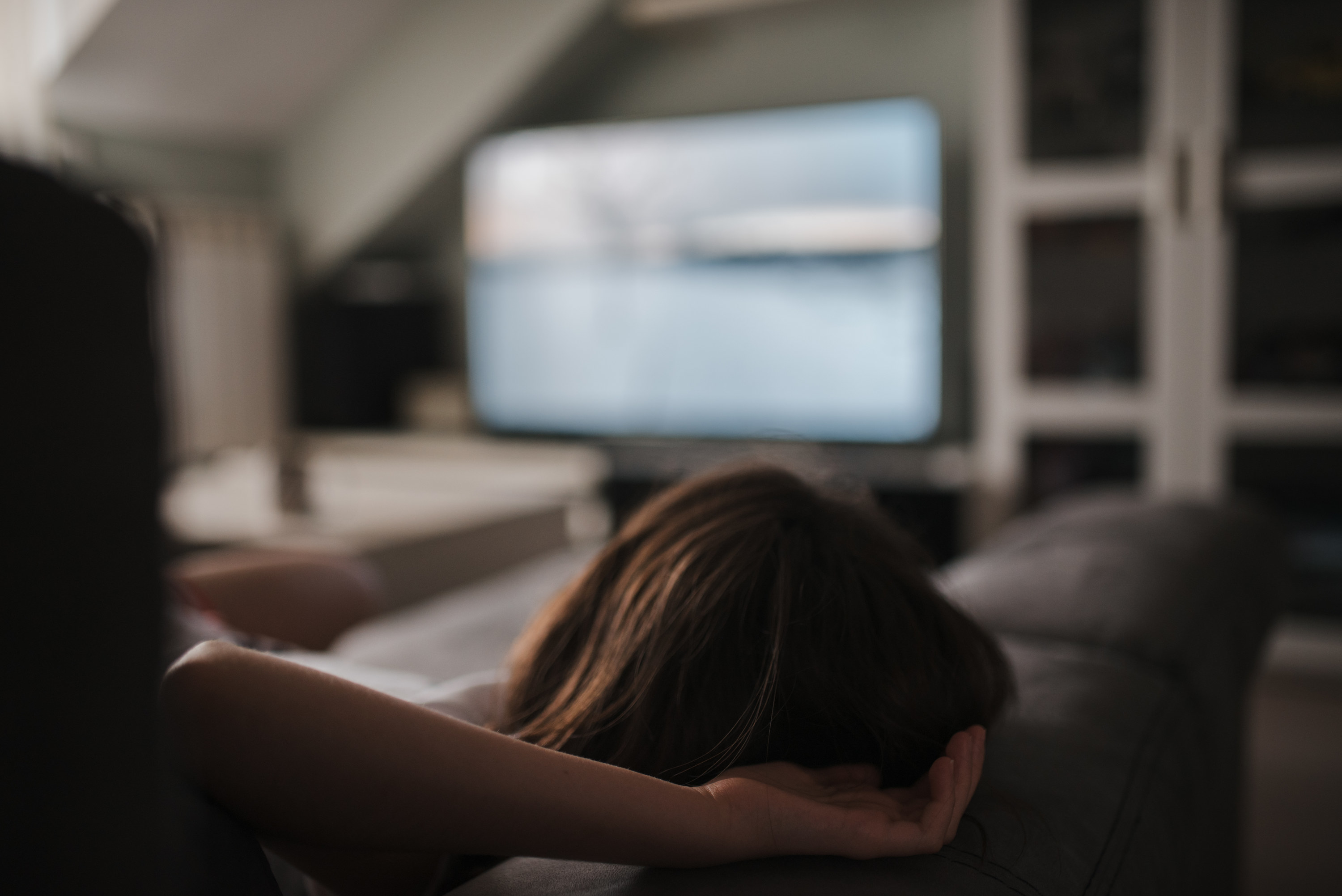 A child watching TV