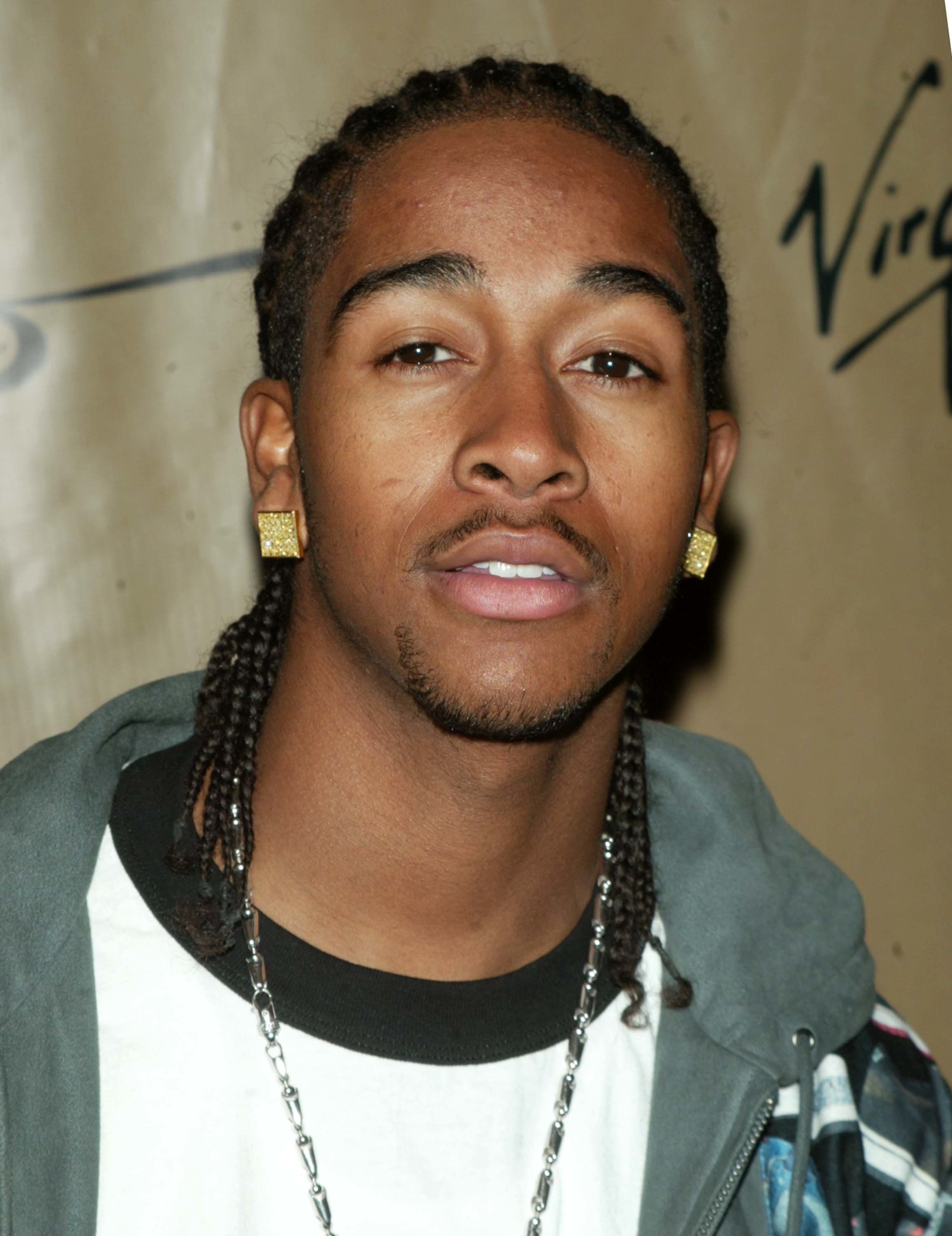 close up of omarion with braids