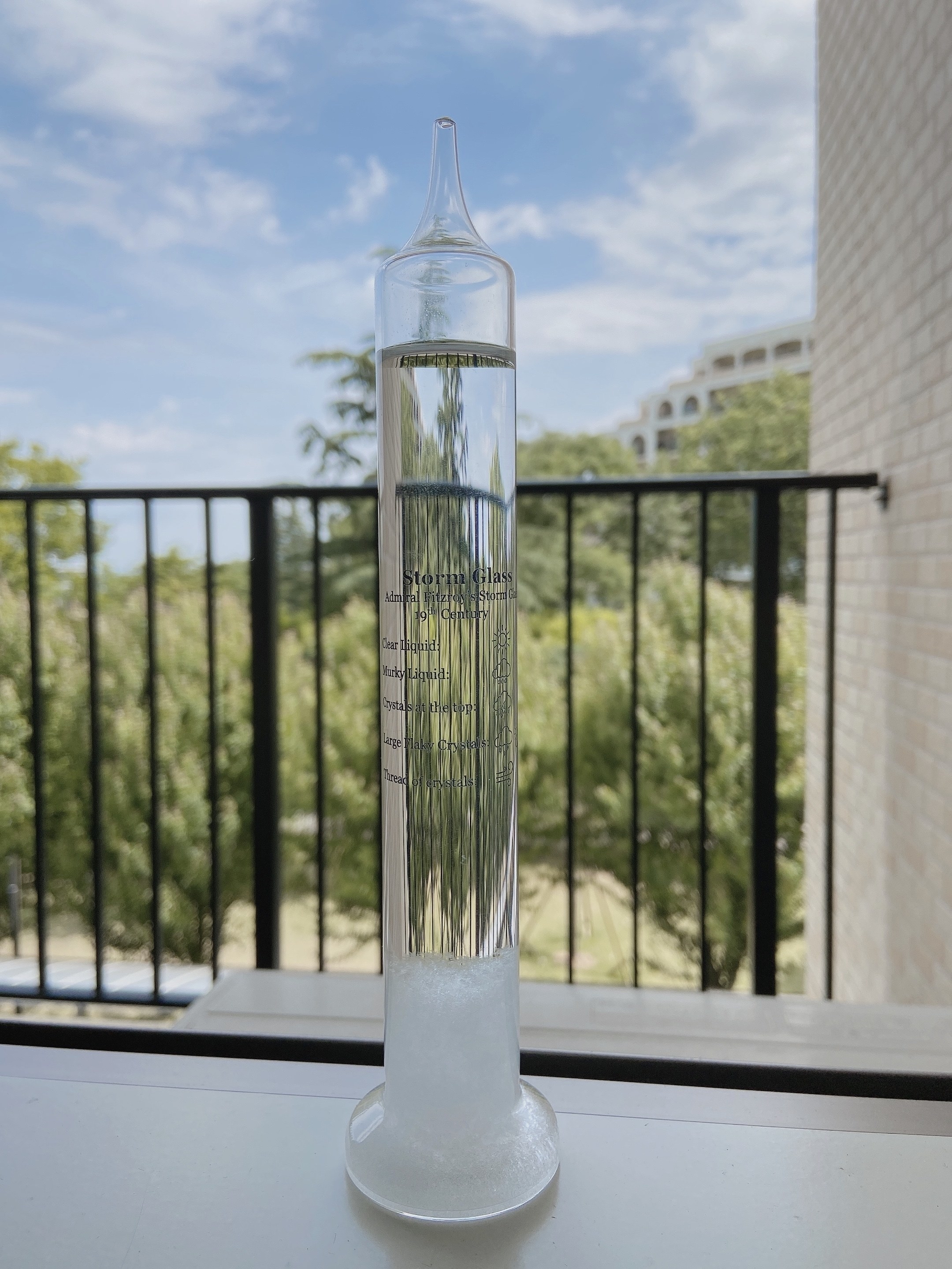 ニトリのおすすめおしゃれインテリア雑貨「オーナメント ストームグラスM」