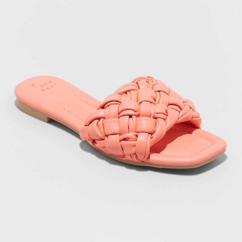 woven sandal in pink