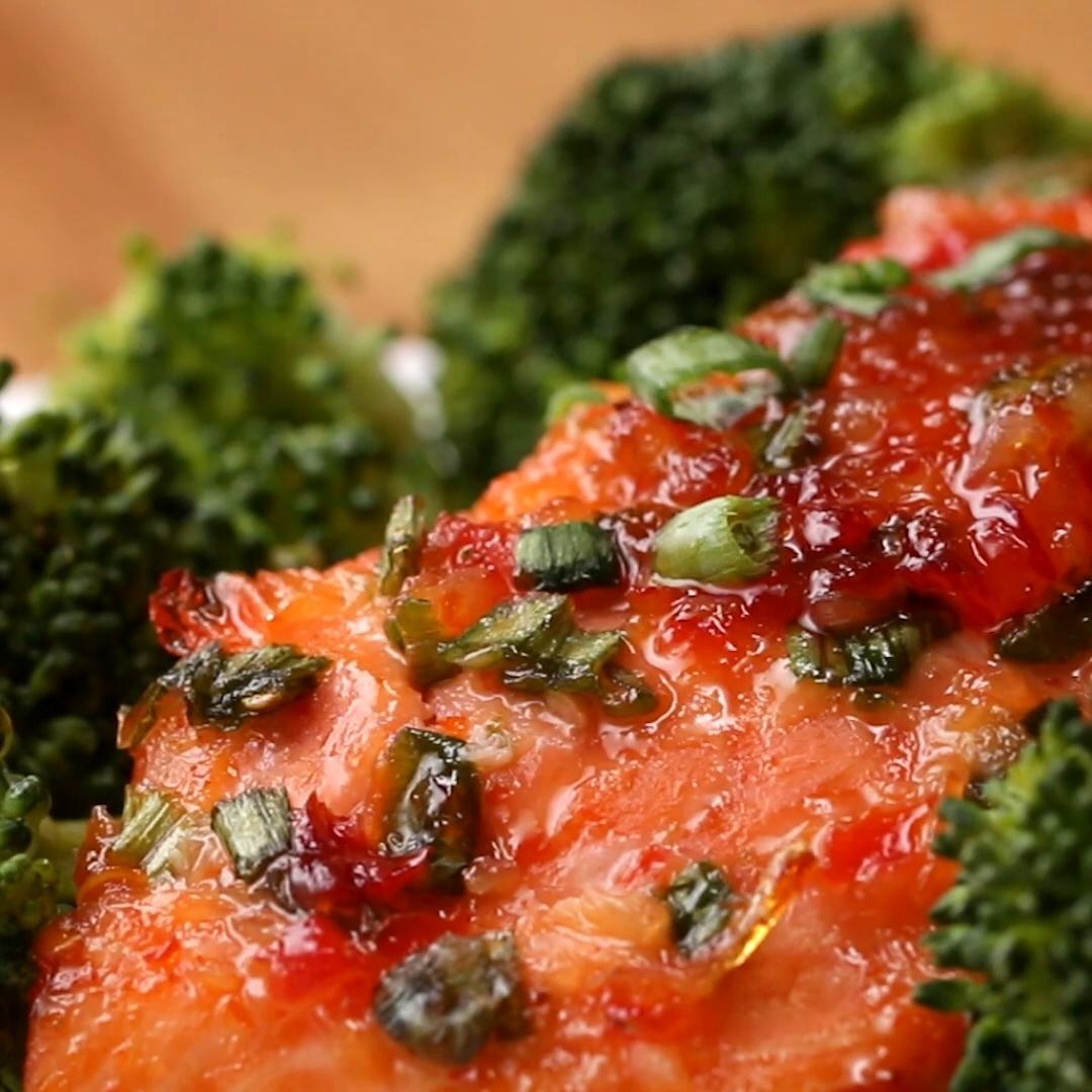 3-Ingredient Chili-Glazed Salmon