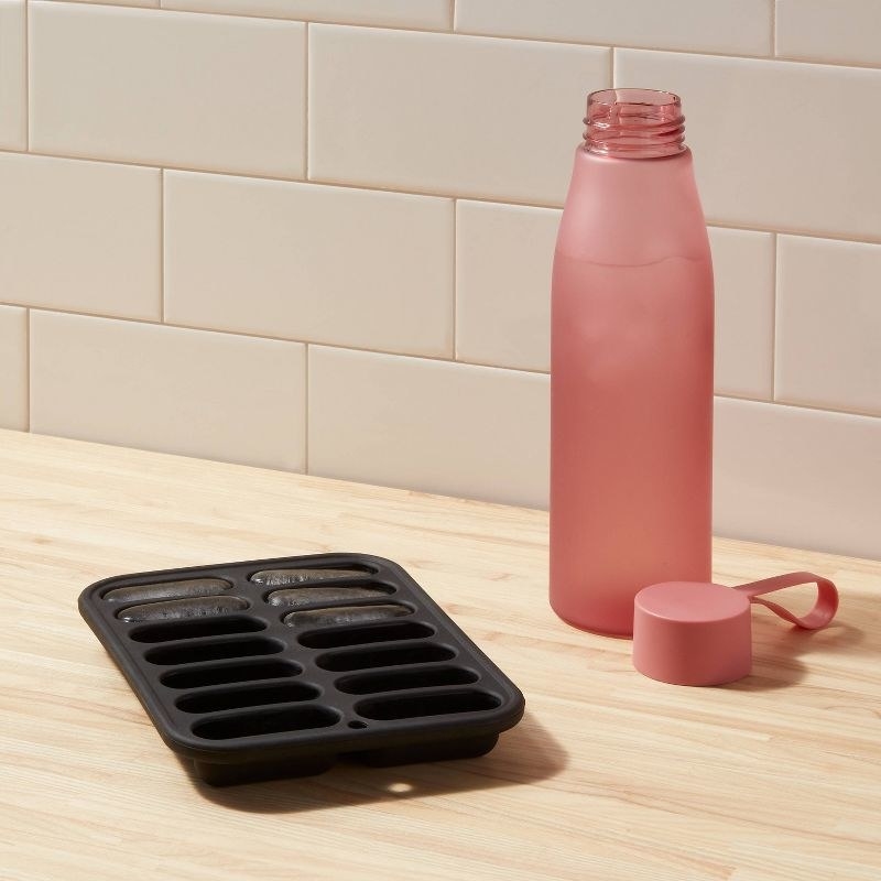 photo of the silicone ice tray