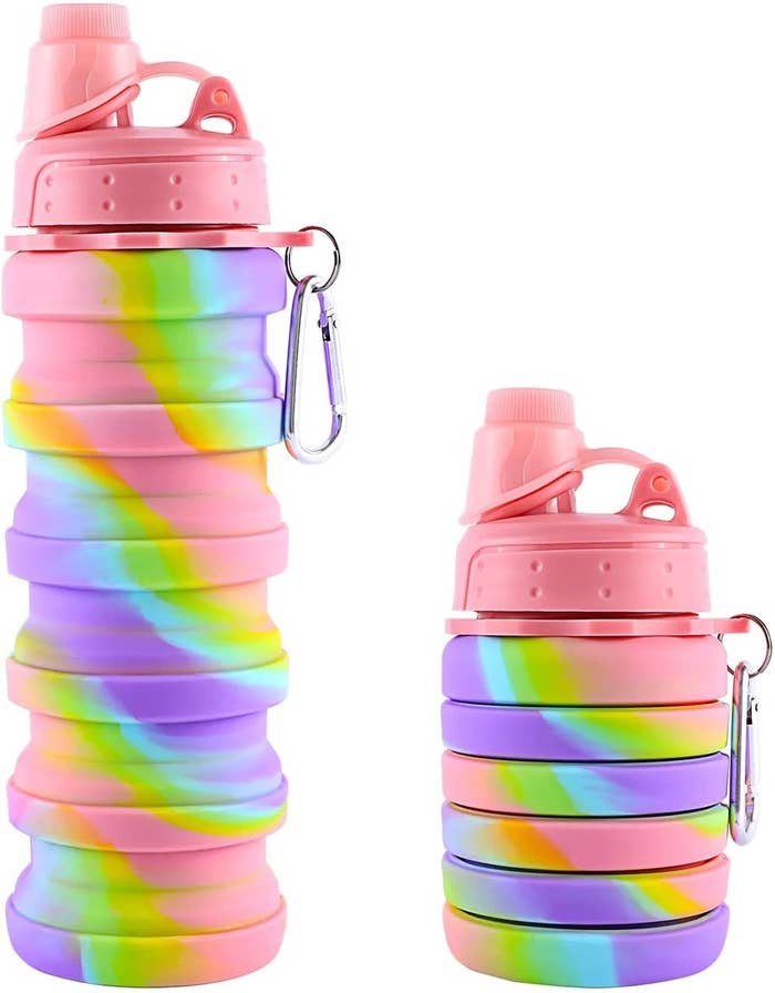 botella de agua multicolor hecha de silicona